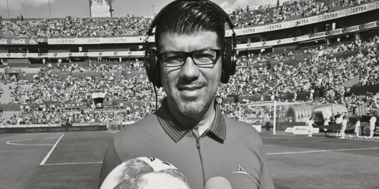 Muere Axel Solís