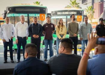 Entregan 28 nuevas unidades a Ruta 41