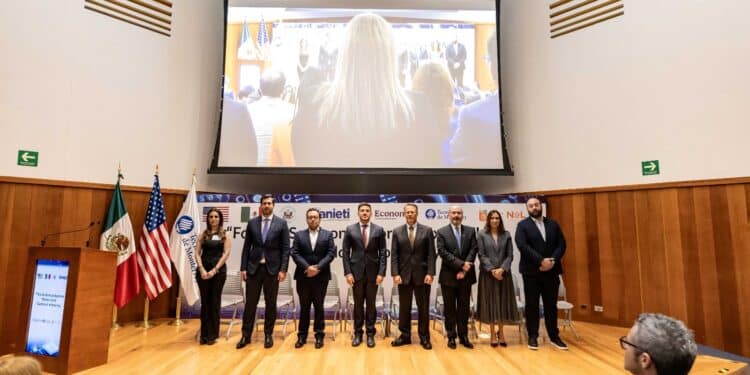 NL listo para integrarse a la cadena global Semiconductores: Samuel