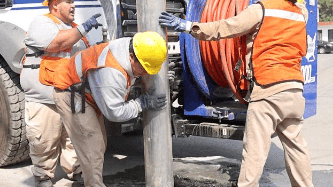 AyD realizan mantenimiento preventivo en area metropolitana