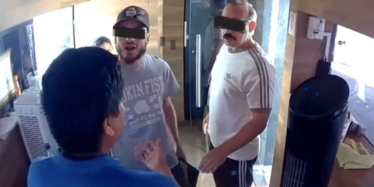 Golpean a guardia de colonia privada en Santa Catarina