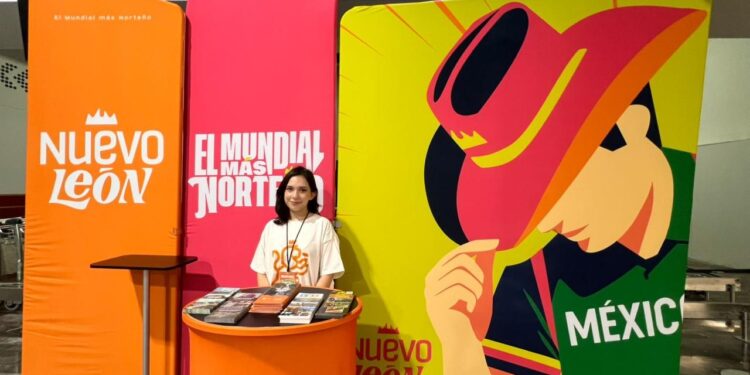 Instalan módulos de orientación turística en el aeropuerto