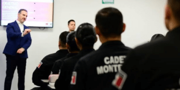 Capacitan a policía de Monterrey en defensa de ataques con drones