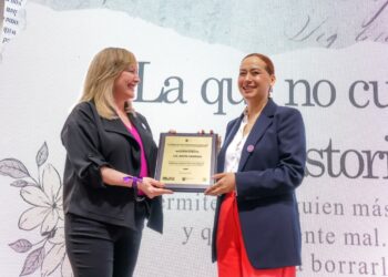 Impulsan visibilizar el trabajo femenino con charla de Sofía Segovia