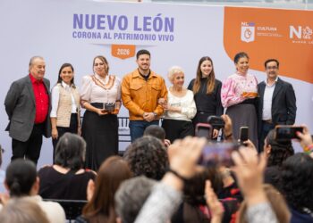 Reconoce Samuel a mujeres de la música regional norestense