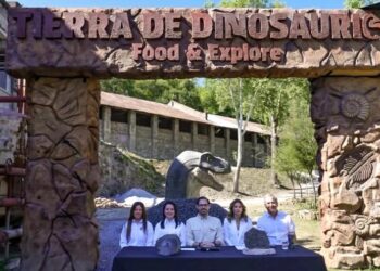 Abren “Tierra de dinosaurios” en Santiago