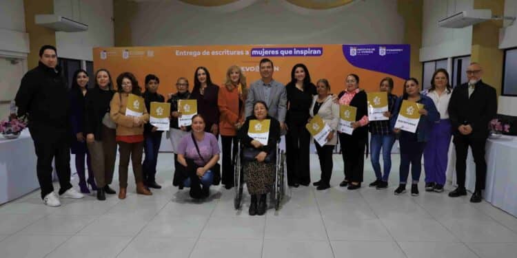 Acerca IVNL certeza a mujeres en situación de vulnerabilidad