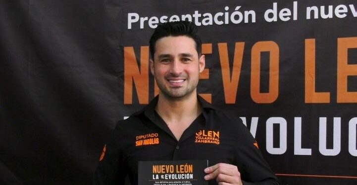 Presenta libro con iniciativas legislativas