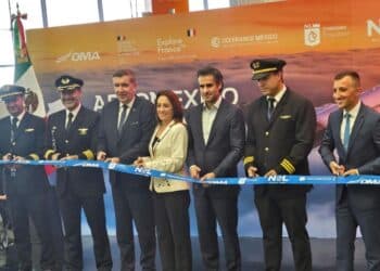 Despega primer vuelo Monterrey-París