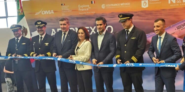 Despega primer vuelo Monterrey-París