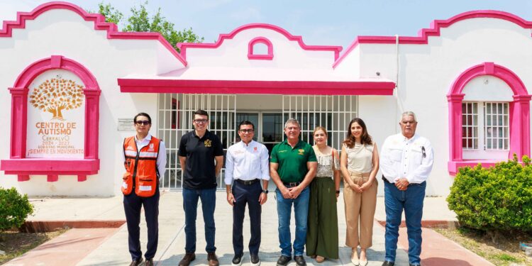 Supervisan construcción de Centro de autismo