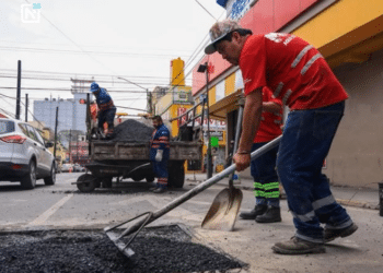Realiza Monterrey bacheo en zona centro