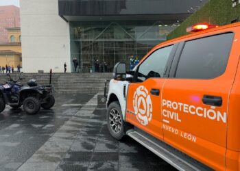 Sofocan incendio en restaurante de San Pedro