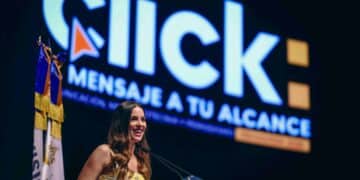 Mariana habla con estudiantes sobre “El poder de la comunicación”