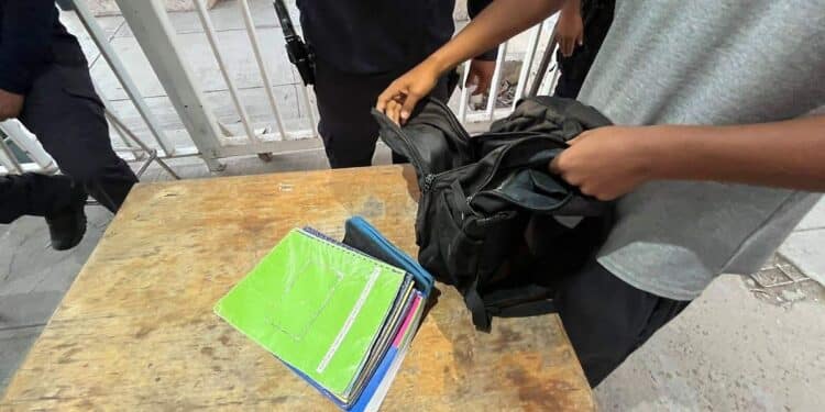 Activan protocolos de seguridad en escuelas de Nuevo León