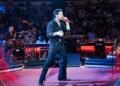 Christian Nodal llega solo al Palenque de Aguascalientes