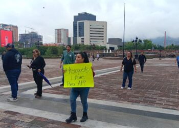 Conductores de aplicación piden operar en aeropuerto