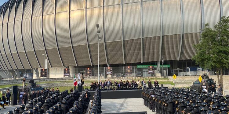 Presentan nueva unidad de control de multitudes 
