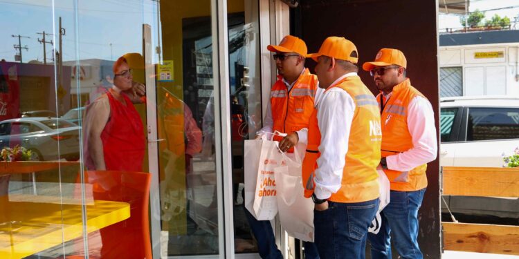 AyD capacita a negocios en control de descargas
