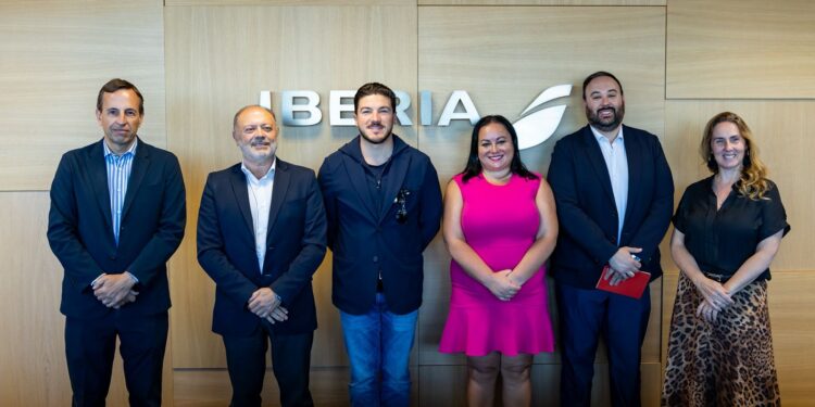 Anuncia Samuel García nuevo vuelo Monterrey-Madrid con Iberia