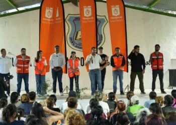 Llevan programas sociales y trámites gratuitos a Guadalupe