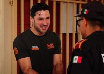 Glen lleva pláticas sobre seguridad a escuelas