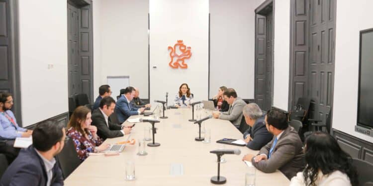 Revisan Gobierno y sector empresarial lineamientos del programa “Cero Clausuras”