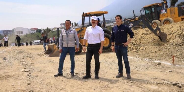 Arranca Monterrey dos obras de conexión vial en zona Cumbres