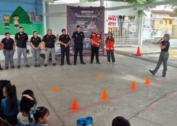 Llevan a planteles “Protección Civil en tu escuela”