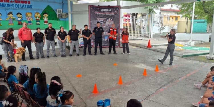 Llevan a planteles “Protección Civil en tu escuela”
