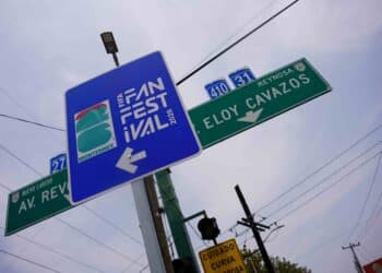 Nuevo León instala señalética mundialista
