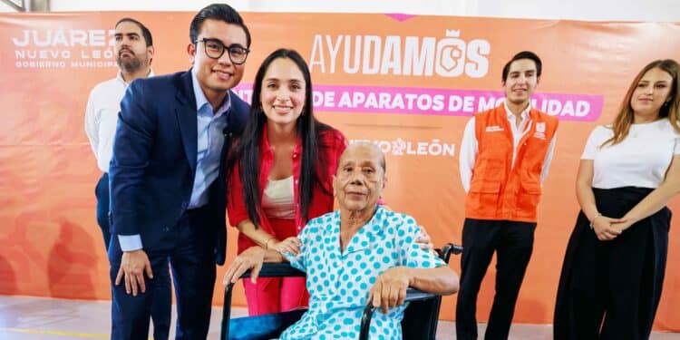 Entregan aparatos de movilidad a personas con discapacidad en Juárez