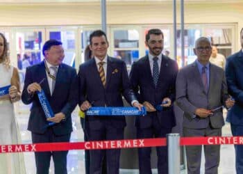 Gobierno de NL refrenda apoyo al sector transportista