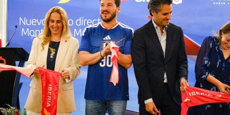 Recibe Samuel García al equipo representativo de Japón