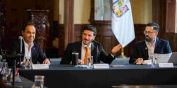 Comparte Samuel experiencia de NL como sede mundialista con delegación de Arabia Saudita