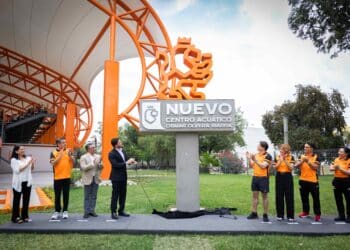 Inaugura Gobernador nuevo Centro Acuático