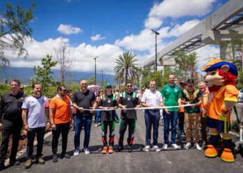 Inaugura Samuel Fan Fest y nuevo Corredor Verde Fundidora-Torre Rise