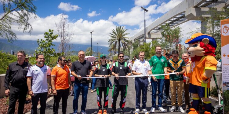 Inaugura Samuel Fan Fest y nuevo Corredor Verde Fundidora-Torre Rise