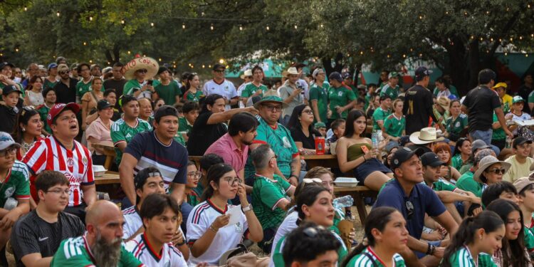 Comienza la fiesta futbolera en Fundidora