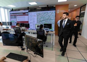 Entrega Gobernador nuevo Centro de monitoreo del transporte