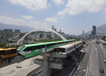 Realizan pruebas del monorriel en tramo hacia Torre Rise y Puente Nuevo