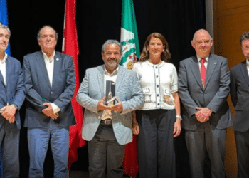Monterrey obtiene reconocimiento por limpieza urbana