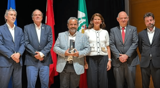 Monterrey obtiene reconocimiento por limpieza urbana