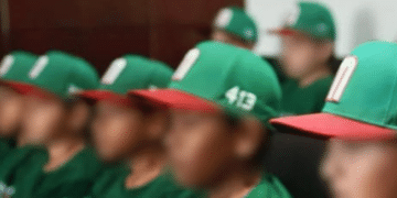 Reconocen a selección infantil de béisbol en Cadereyta