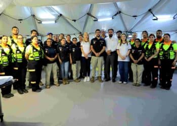 Instalan hospital móvil en Parque Fundidora