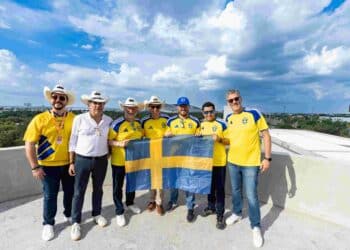 Convive Samuel con aficionados previo al primer partido