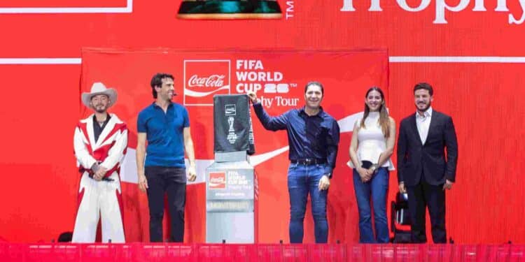 Cierra gira del trofeo mundialista en Nuevo León