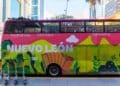 Recorren Samuel y Mariana la ciudad en el Nuevo León City Tour
