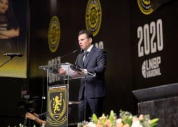 Se gradúan mil 100 estudiantes del Colegio Militarizado