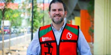 Plantan más de 200 árboles en Circuito 3 de Morones Prieto